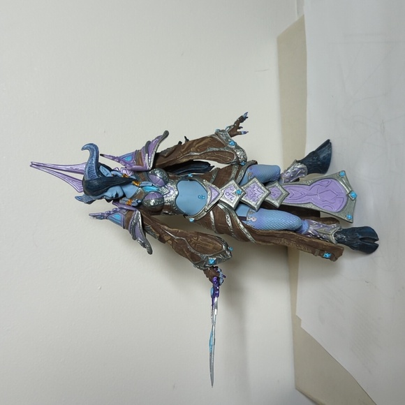 World of Warcraft Series 3 Draenei Mage Tamuura Figure - Picture 1 of 1